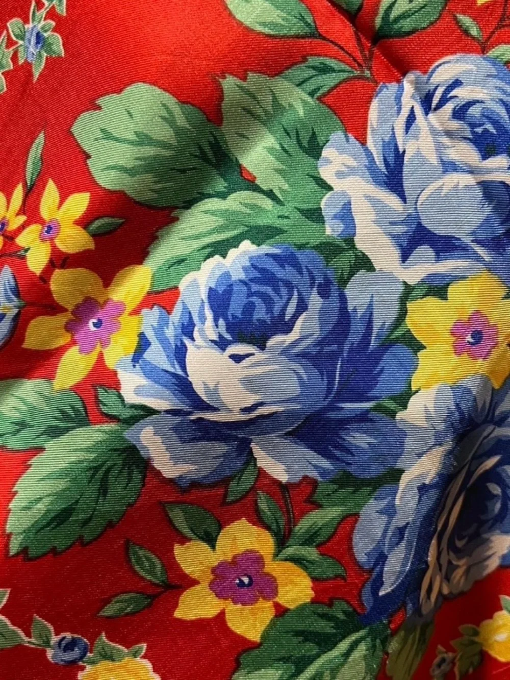 Sunkyang Sa Vintage Silk Scarf in Red Floral & Blue Rose Bouquet 34”x34”